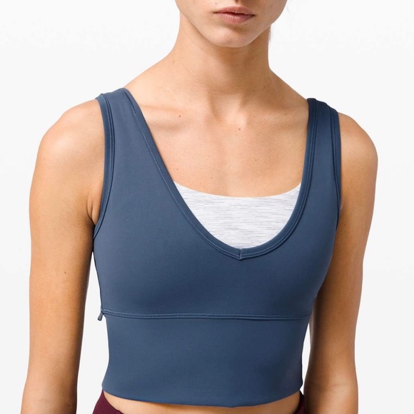 Lululemon Power Pivot Tank - Picture 2 of 5